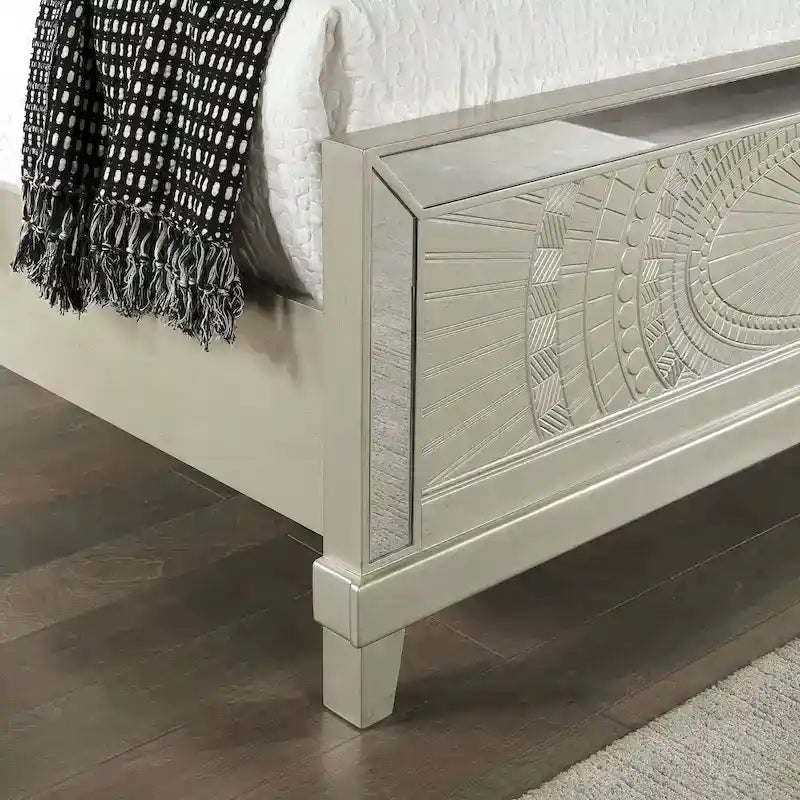 Furniture of America Luela Glam Boho Champagne Wood Carved Panel Bed